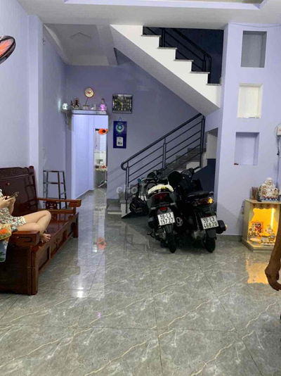 Nhà Bán . Cách bến xe Q8 .2 cây số .DT 4x16 .1 lầu sân thượng