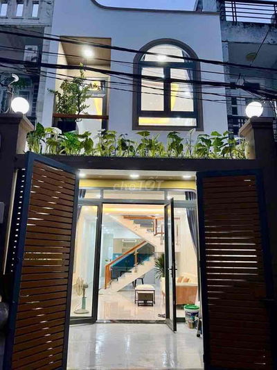 QUẬN 12. NHÀ PHỐ 4M X 17M ĐÚC 1 LẦU HẺM XE HƠI