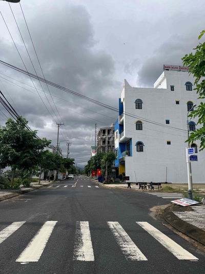 Tôi chính chủ bán đất gần chung cư