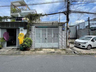 Nhà mặt tiền đường nhánh Lê Văn Việt 136m2 ngang 4 sẵn 1PN 10tr