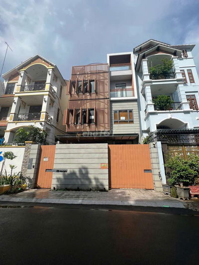 Nguyên căn 8m đường Hoa Đào