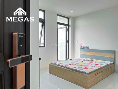 Phòng Ban Công Giá Rẻ - Full Nội Thất Mới Leng Keng - Có Thang Máy !!!