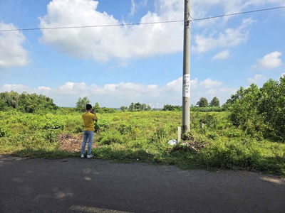 Cần bán gấp đất Mặt tiền ( ngọp bank)