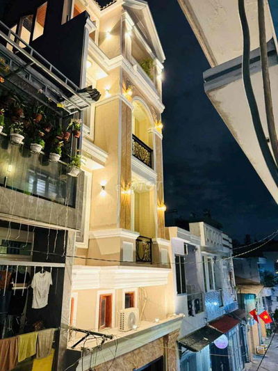 nhà phố xây theo kiểu tân cổ điển