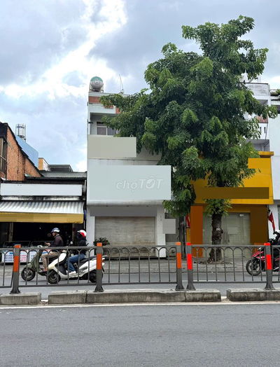 Mặt Tiền Quang Trung 4,2mx22m 2 Lầu Giá Chỉ 32 Triệu.