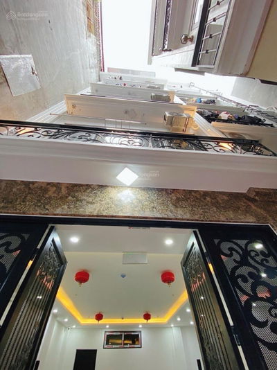 Toà CHDV Giảng Võ, 90.4m2*7T, MT 8m, 18 phòng KK, ngõ 5m, sát phố, đủ GPXD/PCCC, dòng tiền 8%/năm