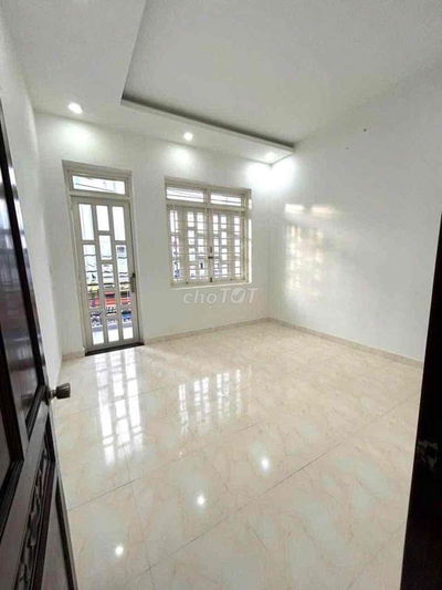 NHÀ MƠI HẺM XE TẢI 354/ PHAN VĂN TRỊ - DÀI 20m CÓ SÂN XE RỘNG RÃI