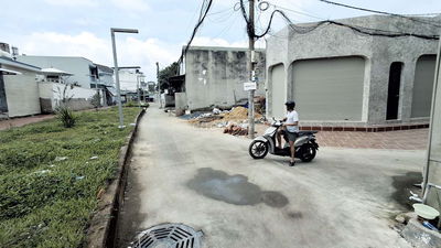 Đất shr 4,5x14m ngay Lý Nam Đế_tt Hóc Môn, hẻm xe hơi, xây dựng liền