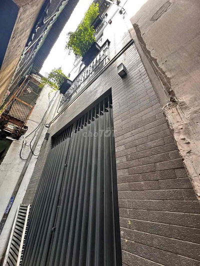 NGÔ TẤT TỐ P21 BÌNH THẠNH - DT 31,5 m2- 3 TẦNG - 4 PN - Giá 5,95 tỷ