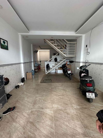 bán nhà h4m năm châu p11 tân bình. DT: 4m x 12m 1 lầu giá 6ty1