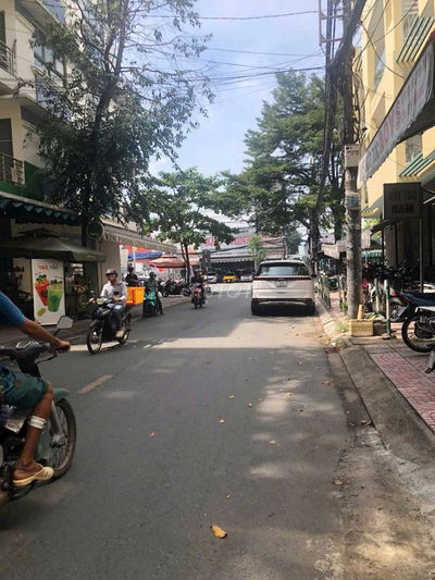 Nhà mặt tiền đường số 5 Phạm Hùng 5x15m 2 lầu + ST đang cho thuê 22tr