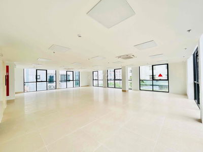 Chính chủ cho thuê văn phòng tại Lê Văn Lương 140m2 giá chỉ 30t