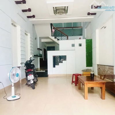 💥NHÀ 3 TẦNG 3 MÊ TRUNG TÂM HOÀ CƯỜNG BẮC – GẦN BV VINMEC – ĐƯỜNG 7M5 VỈA HÈ 4M5 – 90M²