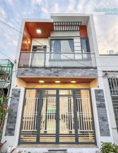 cần bán gấp căn nhà đang cho thuê ở tphcm