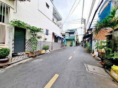 Cần bán nhà hẻm 6m 20/A hưng hóa phường 6 TB 4 tầng 3pn 4wc giá 5ty2