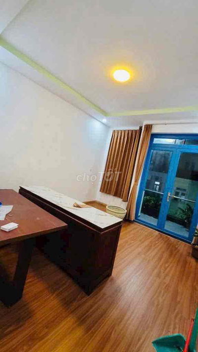 Nhà 3 tầng, KDC Gò Cát, Phú Hữu DT: 4x15m Giá: 5,2 tỷ ( thương lượng )