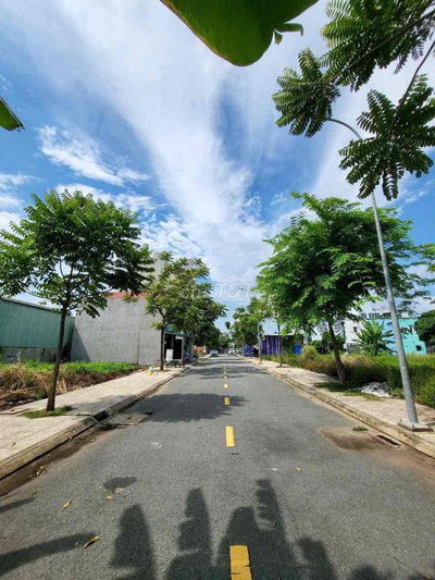 Bán 5 lô đất đẹp -đường 12m có vỉa hè -nhỉnh 3 tỷ an phú đông