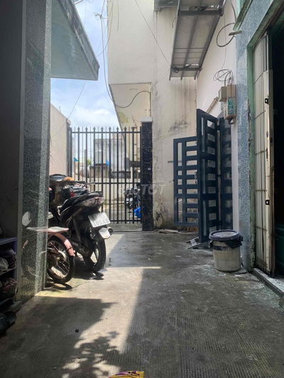 Nhà 1 Lầu 2/ Nguyễn Văn Quá Q12 DT 3,2x8 SHR Hẻm 3m Giá Chỉ 2tỷ450tr