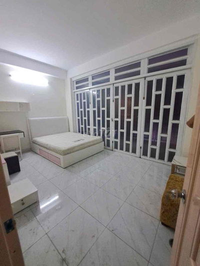 nhượng quyền khai thác 7 phòng trọ + 1 mặt bằng (đang cho thuê)