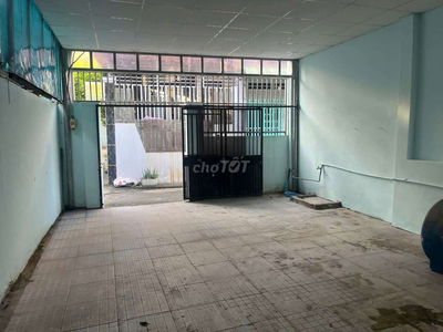 Cho thuê nhà nguyên căn hxh Gần chợ Thiếc