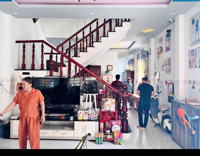 Kẹt tiền cần ra đi nhà xinh 75m2 tại Xuân Thới Đông, Trần Văn Mười