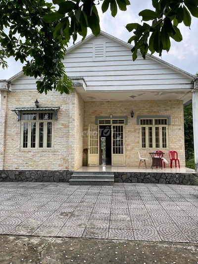 BIỆT THỰ VƯỜN 2000m2,2PN, XE HƠI ĐẾN TẬN CỔNG, VƯỜN CÂY THOÁNG MÁT