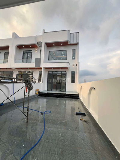 Bán nhà SHR mới Mỹ Hạnh, gần khu sinh thái U Du