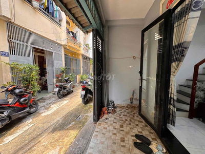 NHÀ GẦN TRƯỜNG NGUYỄN CÔNG TRỨ  HXH GIÁ CHỈ NHỈNH 5Đ