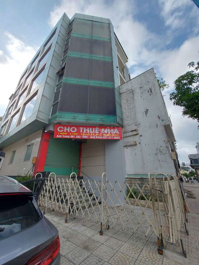 Nhà 2 mặt tiền, 622 Cộng Hòa  p13, Tân Bình. 1 hầm, 5 lầu, thang máy.