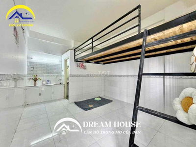 TRỐNG SẴN PHÒNG Ở LIỀN ĐI BỘ QUA ĐẠI HỌC VĂN HIẾN