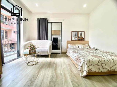 CĂN HỘ DỊCH VỤ 1 PHÒNG NGỦ BAN CÔNG - NỘI THẤT XỊN XÒ NGAY HÀNG XANH