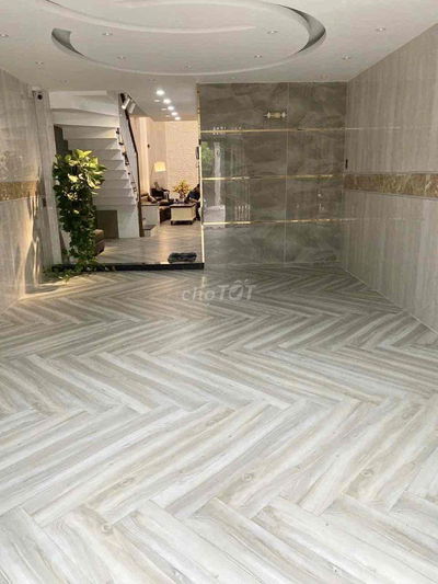 Nhà bán có thang máy gần mặt tiền Quang Trung, P.10, Gò Vấp 4.2m x 18m