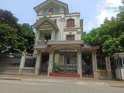 Bán nhà mặt phố Văn Yên Văn Quán 80m2 mặt tiền 18m hơn 25 tỷ PhânLô ôtô tráh VỉaHè LôGóc