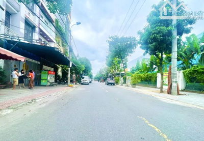 SIÊU PHẨM HÓT HÍT - NHÀ 3 TẦNG - TRUNG TÂM HOÀ CƯỜNG BẮC -  ĐƯỜNG 7m5 - DT 90m2 - 11. X TỶ