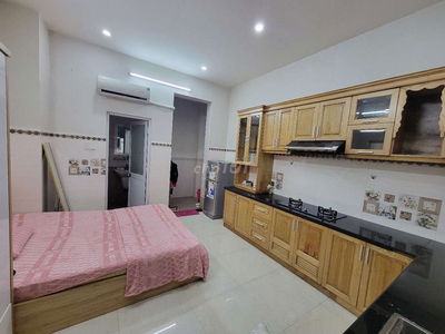Cần pass gấp phòng 2 người q7 ngay chợ tân mỹ
