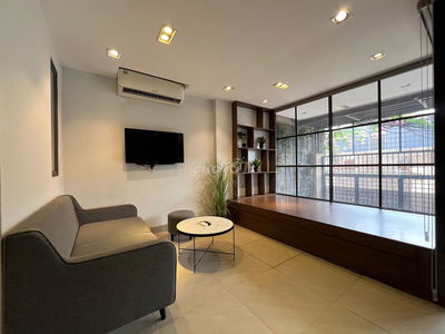 Cho Thuê Căn Hộ Dịch Vụ Cao Cấp 1 Ngủ 1 Khách 50m² Âu Cơ Tây Hồ Hà Nội