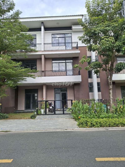 Bán gấp biệt thự 90m2 chỉ 2,5 tỷ, bao phí _ 1 trệt 2 lầu, 4pn _ TL chủ