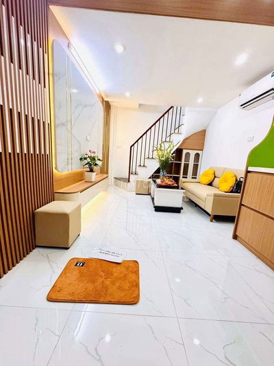 CC cần bán nhà Bạch Mai, sát ngã tư phố Huế, KD, SĐCC, tặng NT 39m2*5T