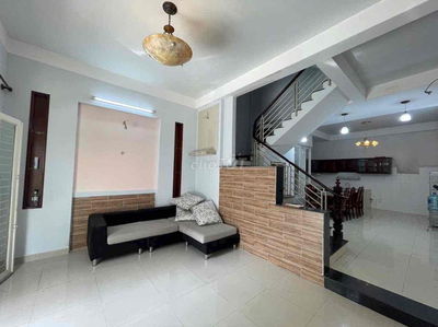 Giá : 11tr/ tháng Cho Thuê Nhà Đường Lê Đức Thọ Phường 1