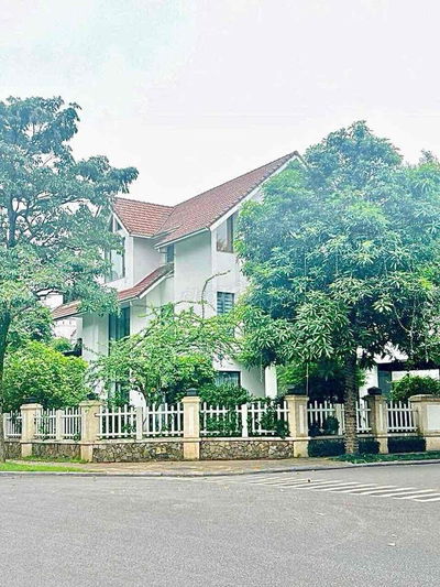 Hoàng Long BĐS. Hiếm Biệt thự 210m đơn lập KĐT Trung Yên, lô góc, ít ở