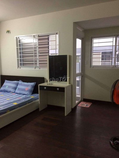 Cho thuê căn Mizuki 40m2.