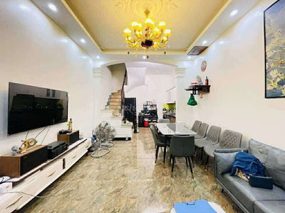 Phố Lê Thanh Nghị, ngõ thông 2 thoáng, KD, ô tô đỗ cửa, dân xây, 38m2