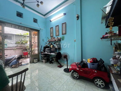 Quận Phú Nhuận - Bán nhà hẻm xe hơi TPHCM, gần SB Tân Sơn Nhất, giá rẻ