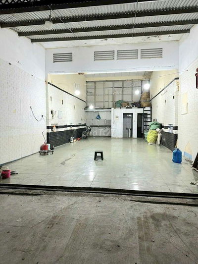 Cho thuê kho hẻm xe tải 1/Phan Văn Hớn 120m2 giá 10tr