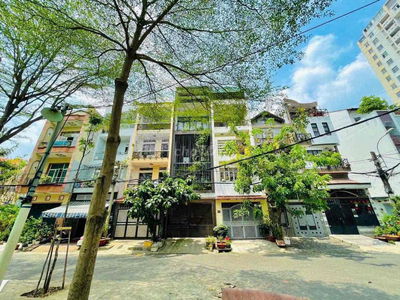 Bán Nhà Ngay Công Viên Khu Thành Uỷ Đường 18  Hiệp Bình Chánh