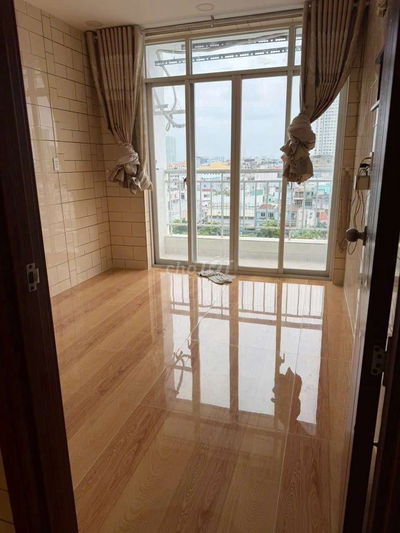 Cần bán Cao Ốc Bình Đông Xanh P13Q8