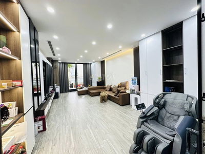 GĐ CẦN BÁN NHÀ PHỐ HUẾ - LÒ ĐÚC 39m2 5T 30m ra phố nhỉnh 8 Tỷ