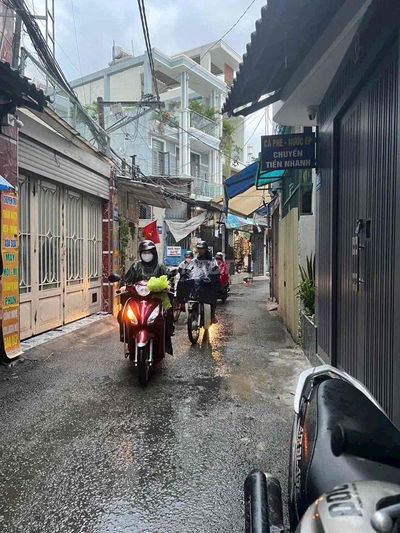 cho thuê nhà hẻm kinh doanh sầm uất 3.5x16 giá 10tr