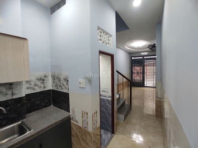 Cho thuê nhà nguyên căn mới, 3PN Nguyễn Đình Chiểu P.4 Quận 3