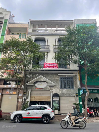 Cho thuê nhà mặt tiền 8.6m 330-332 Cao Thắng, P12, Q10, HCM - hàng hiếm tại Hot!